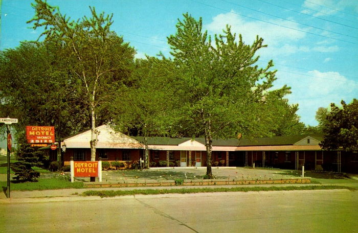 Falcon Inn (Detroit Motel, Moores Motel) - Old Postcard View